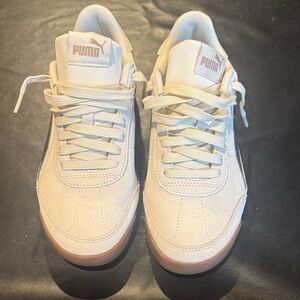 Puma Cream Suede Sneakers with Gum Sole